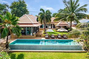 HSH - 3 Bedrooms Front Beach - Bangrak