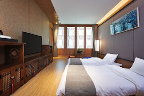 Jeongseon Intoraon Hotel