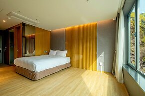 Jeongseon Intoraon Hotel