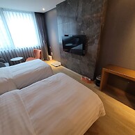 Traum Valley Hotel