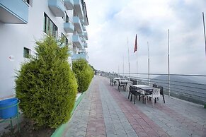 Bojinee Nagarkot Resort