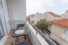 Apartments & Rooms Alagic