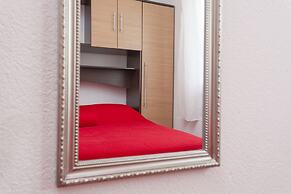 Apartments & Rooms Alagic