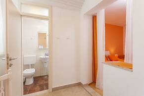 Apartments & Rooms Alagic