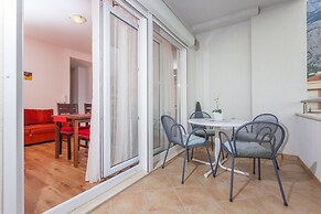 Apartments & Rooms Alagic