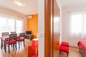 Apartments & Rooms Alagic