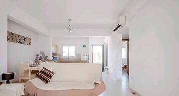 Spacious and Modern 2 bed Apartment in Peyia