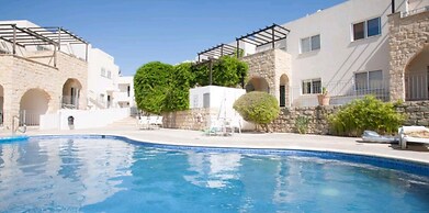 Spacious and Modern 2 bed Apartment in Peyia