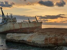 Spacious and Modern 2 bed Apartment in Peyia