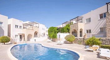 Spacious and Modern 2 bed Apartment in Peyia