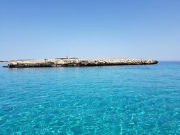 Spacious and Modern 2 bed Apartment in Peyia