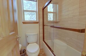 75 Corinthian 3br 3ba Spacious Layout, Private Garage. 3 Bedroom Townh