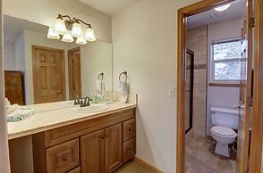 75 Corinthian 3br 3ba Spacious Layout, Private Garage. 3 Bedroom Townh