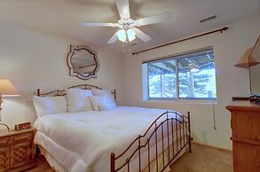 75 Corinthian 3br 3ba Spacious Layout, Private Garage. 3 Bedroom Townh