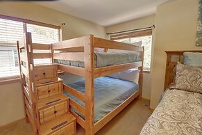 75 Corinthian 3br 3ba Spacious Layout, Private Garage. 3 Bedroom Townh