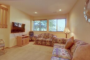 75 Corinthian 3br 3ba Spacious Layout, Private Garage. 3 Bedroom Townh