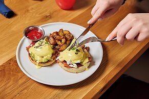 Sable at Navy Pier Chicago, Curio Collection by Hilton