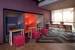 Tru By Hilton Phoenix Glendale Westgate, AZ