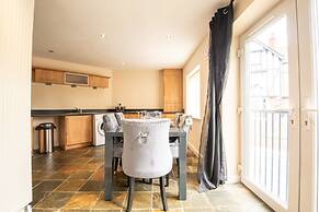 Apartment 9