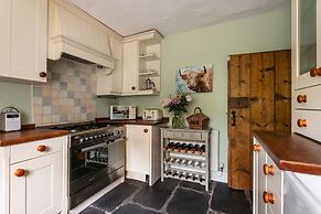 Maggie Puddle Cottage