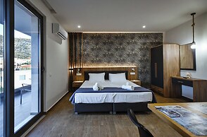 Del Mar Apartments in Stalis