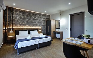 Del Mar Apartments in Stalis