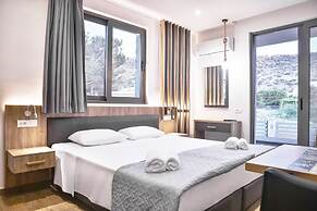 Del Mar Apartments in Stalis