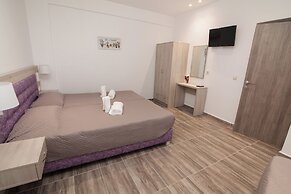 Del Mar Apartments in Stalis