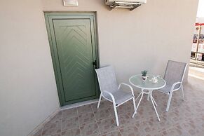 Del Mar Apartments in Stalis