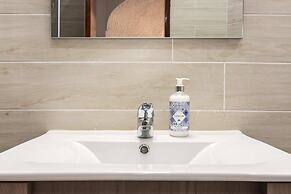 Wonderful Studio in Cascais With Sea View