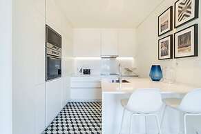 Modern 1BD w AC & Balcony