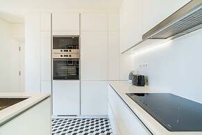 Modern 1BD w AC & Balcony