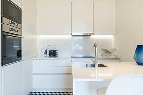 Modern 1BD w AC & Balcony