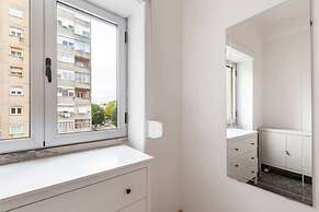 Beautiful 1 Bedroom Apartment Near Benfica
