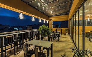 Cherry Hotel and Apartment