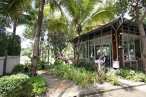 Royal Train Garden Resort