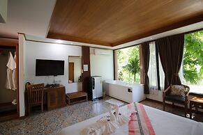 Royal Train Garden Resort