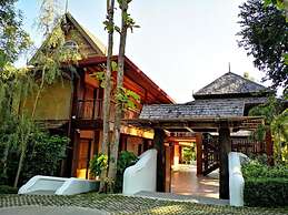 Royal Train Garden Resort