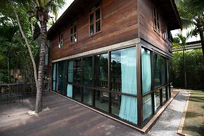 Royal Train Garden Resort