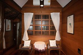 Royal Train Garden Resort