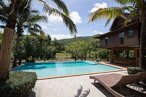 Royal Train Garden Resort