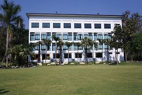 Royal Train Garden Resort