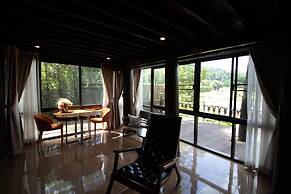 Royal Train Garden Resort