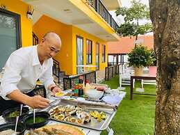 Nana Lee Homestay & Restaurant