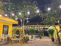 Nana Lee Homestay & Restaurant