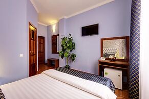 Hotel Marton Lion