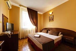 Hotel Marton Lion