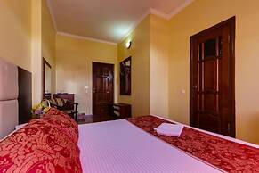 Hotel Marton Lion