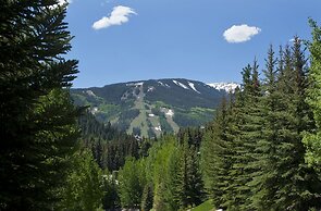 Enclave 158 4 Bedroom Home by RedAwning