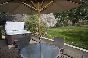 Enclave 158 4 Bedroom Home by RedAwning